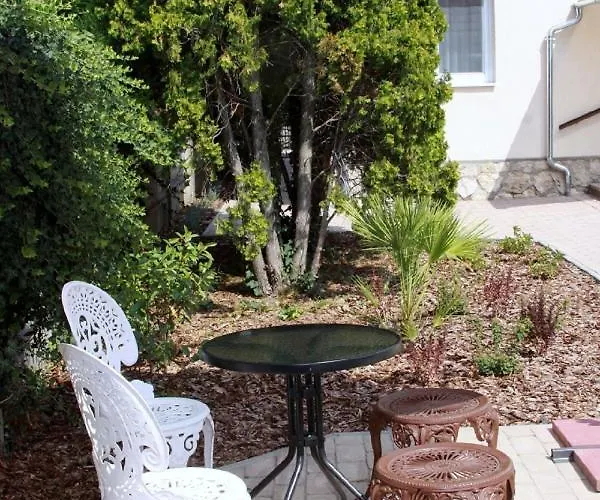 River בית הארחה מאקו